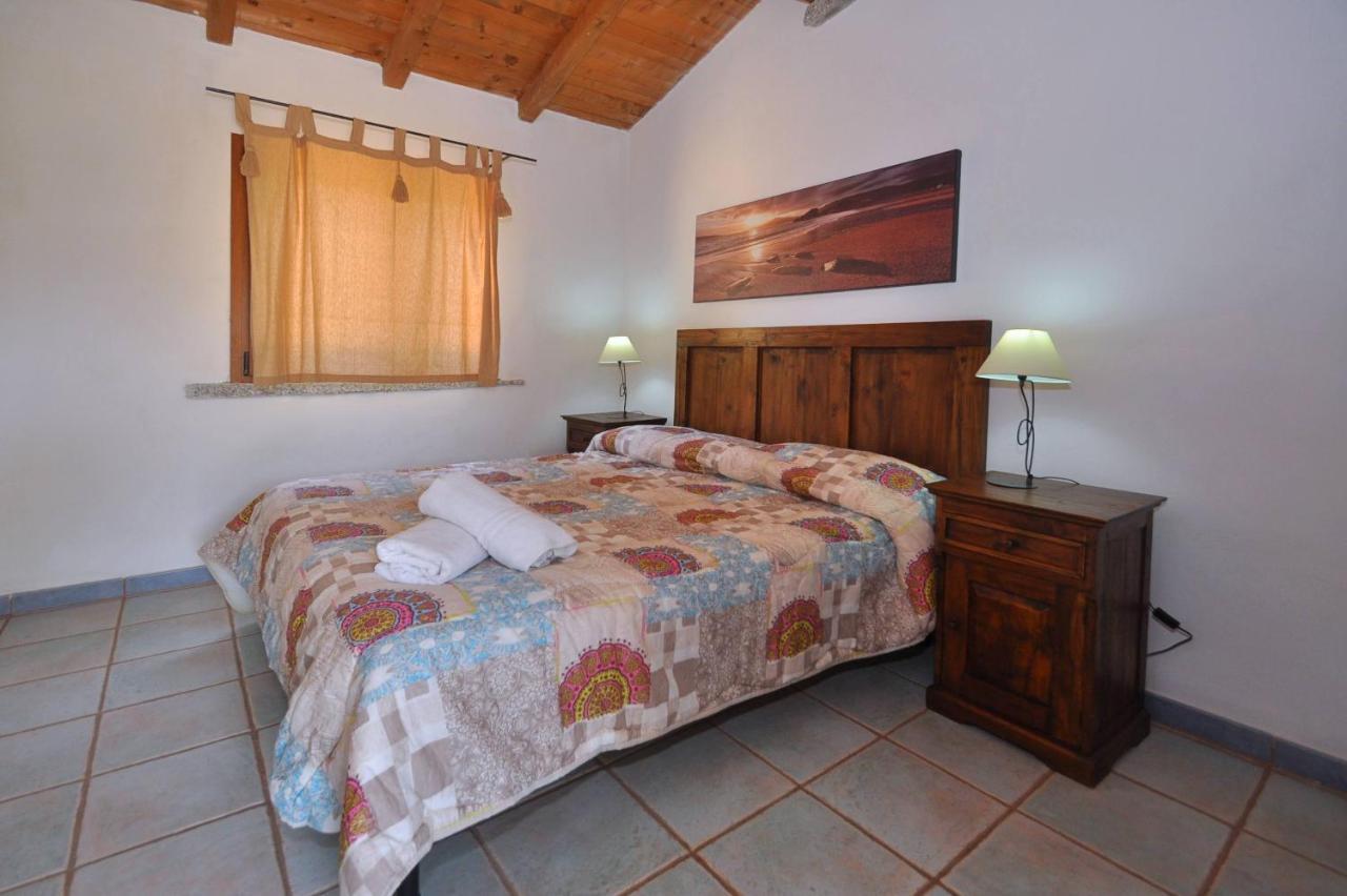 Apartamento Mare Di Ginepri Badesi Exterior foto